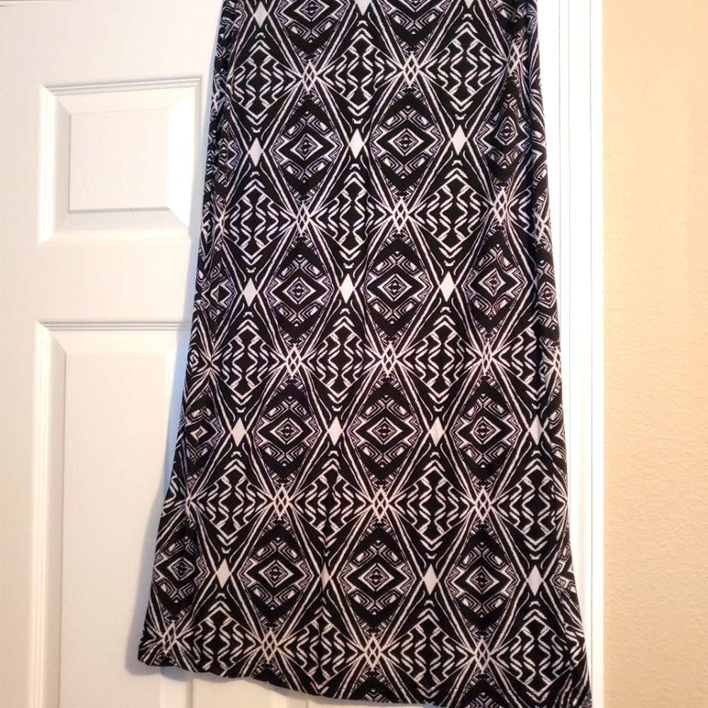 Black/White Maxi skirt